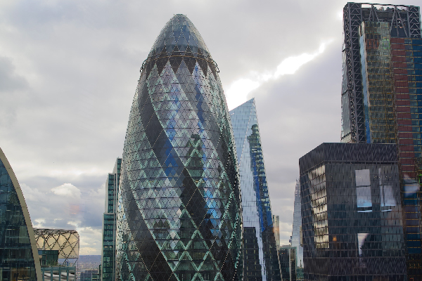 伦敦房产投资的税务与法律问题：如何合规进行海外投资？